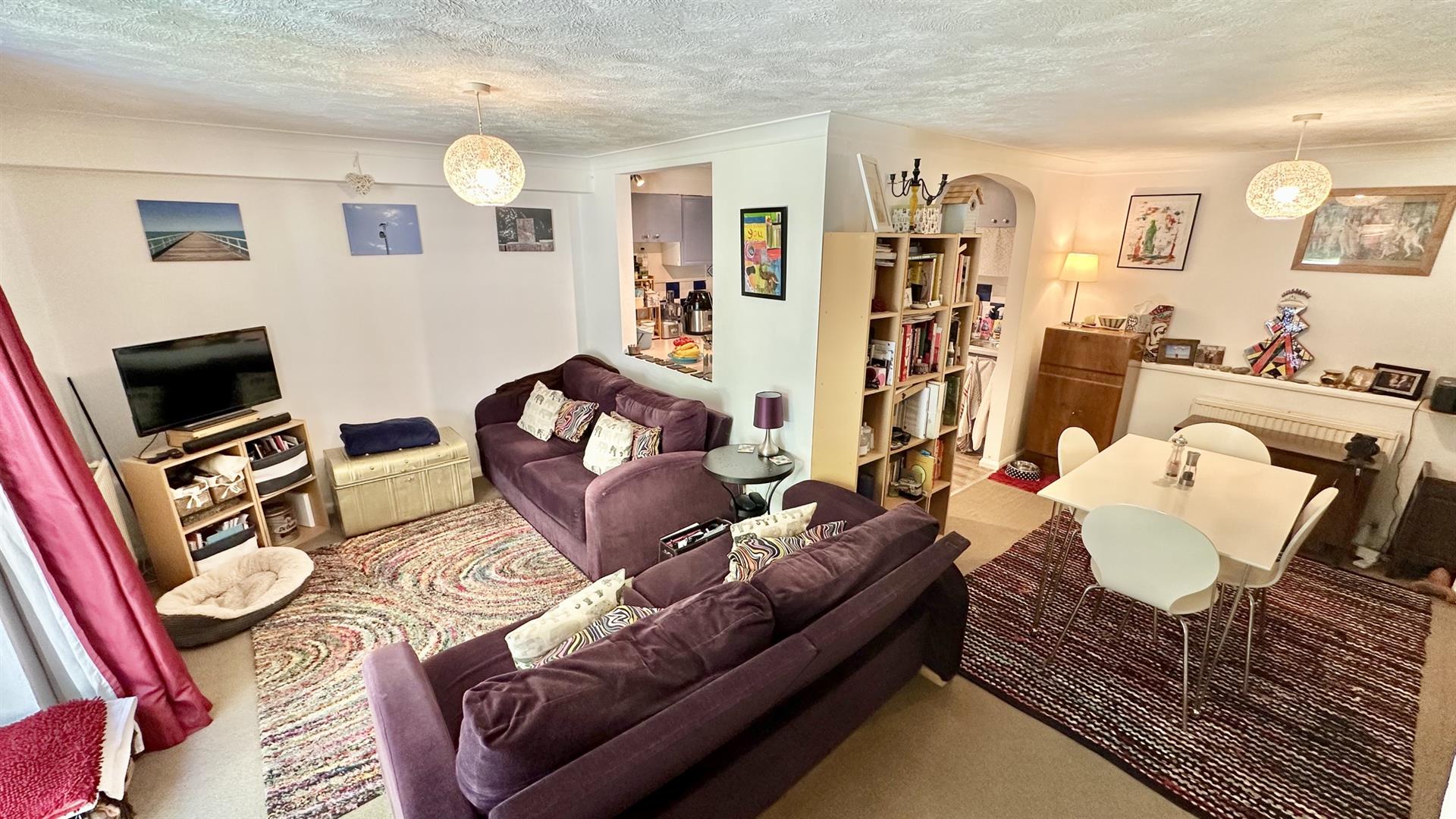 2 bed property in Stonefield Road, Hastings